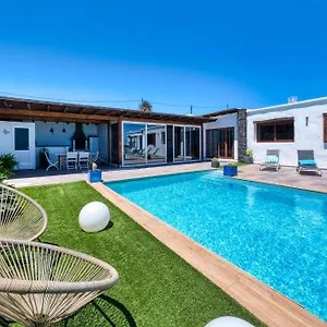 Villa Macher Piscina Climatizada Y Bar Piscina, Tías